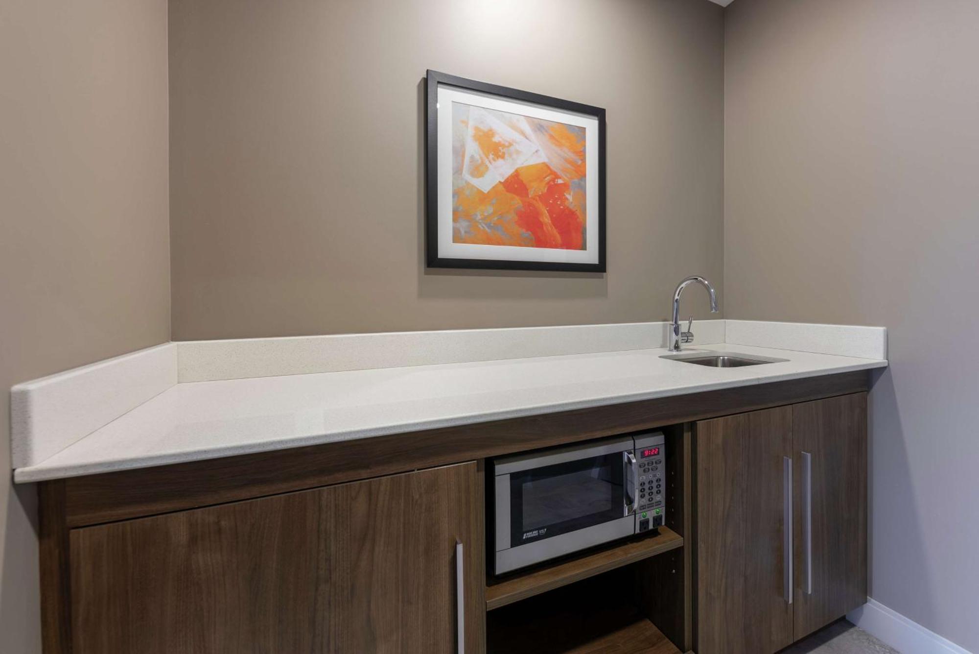 Hampton Inn & Suites Charlottetown Bagian luar foto