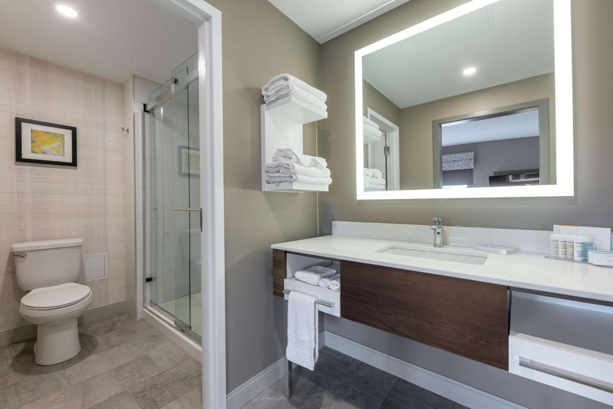 Hampton Inn & Suites Charlottetown Bagian luar foto