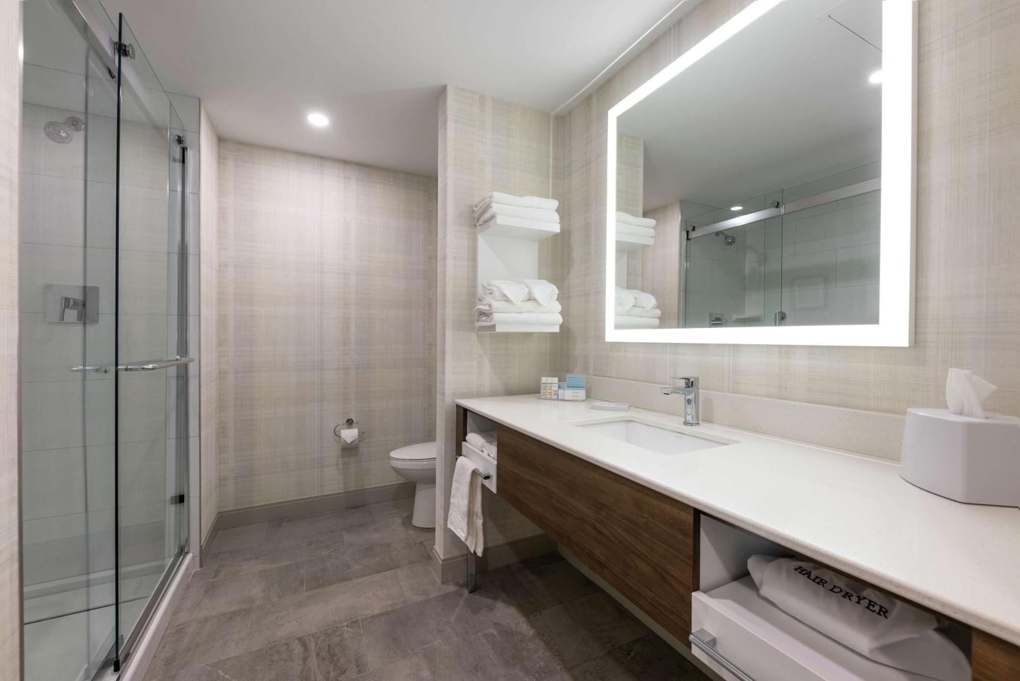 Hampton Inn & Suites Charlottetown Bagian luar foto